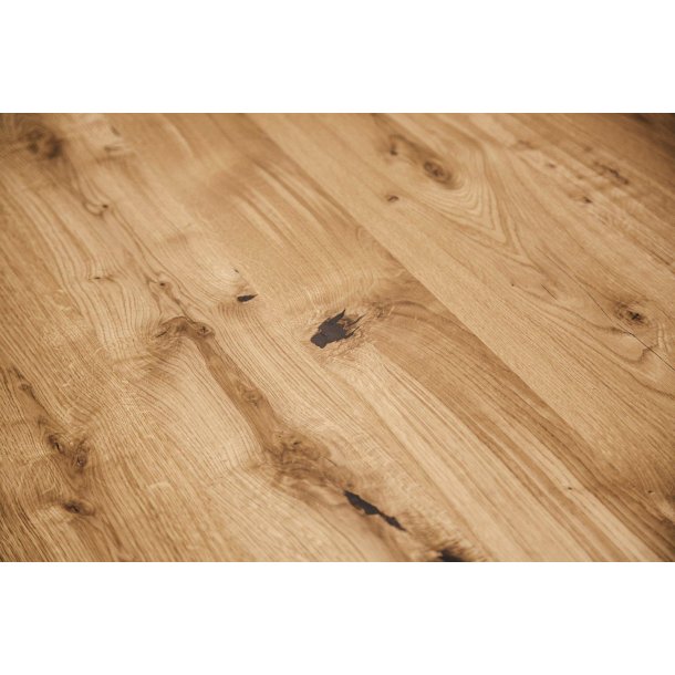 Frida matbord med naturkant i massiv ek, 160 x 90 cm.