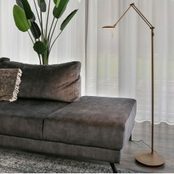 Cleo - gulvlampe i moderne stil, tre farver