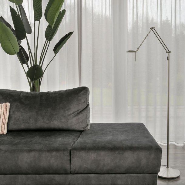 Cleo - gulvlampe i moderne stil, tre farver