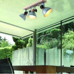 Bates - spotlampe med tre skrme i fem forskellige finish