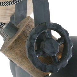 Bates - spotlampe med tre skrme i fem forskellige finish