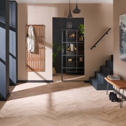 Azur - Knagerkke i massivt sandfarvet mangotr med 14 kroge i patineret metal