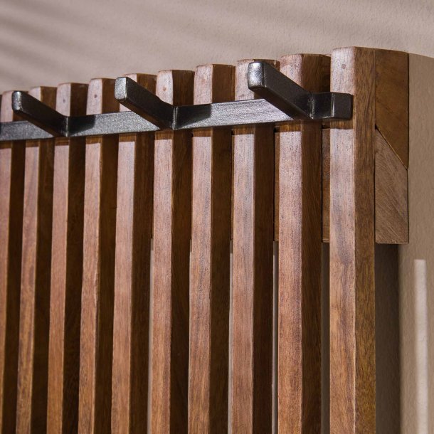 Azur - Knagerkke i massivt sandfarvet mangotr med 14 kroge i patineret metal