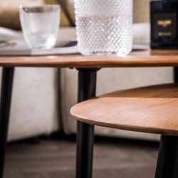 Tripolis - Sofabordsst med to borde i massiv akacietr