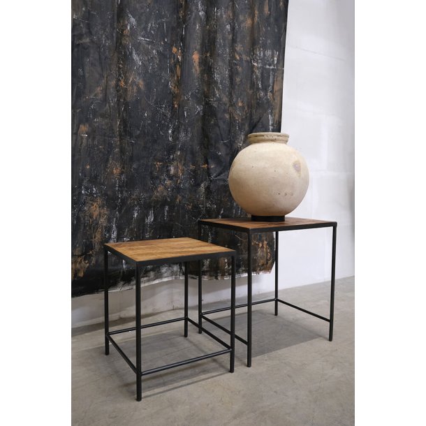 Tian - Indskudsbord i rustikt tr og metal