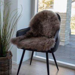 gte lysebrunt lammeskind - 50 x 85 cm.