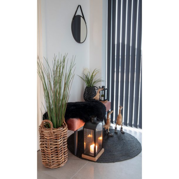 gte sort Lammeskind - 50 x 85 cm.