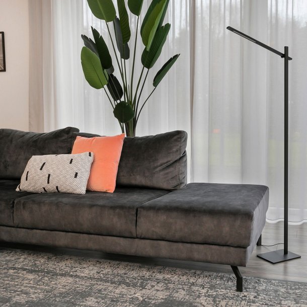 Coco - gulvlampe i aluminium og glas, to farver