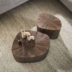 Mayas - Sofabordsst med to organisk formede firkantede borde i brunt teaktr