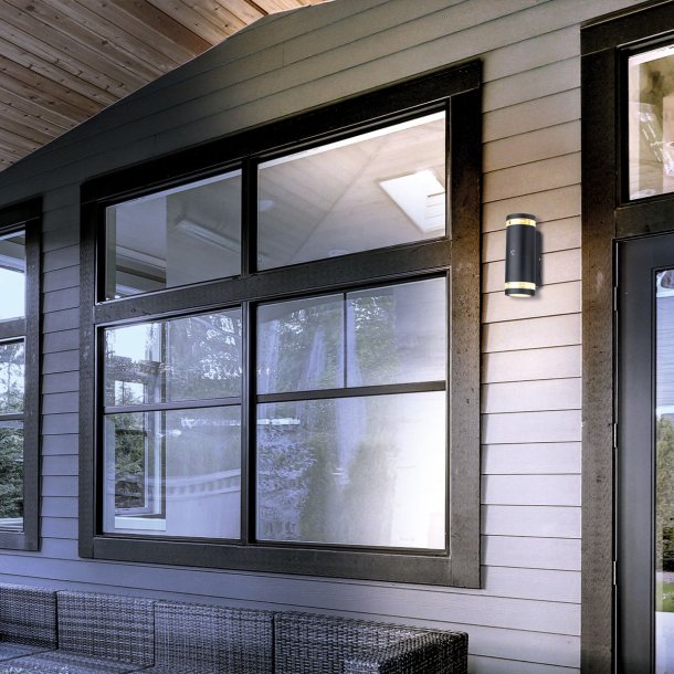 Baza - Udendrslampe i sort metal og glas med sensor