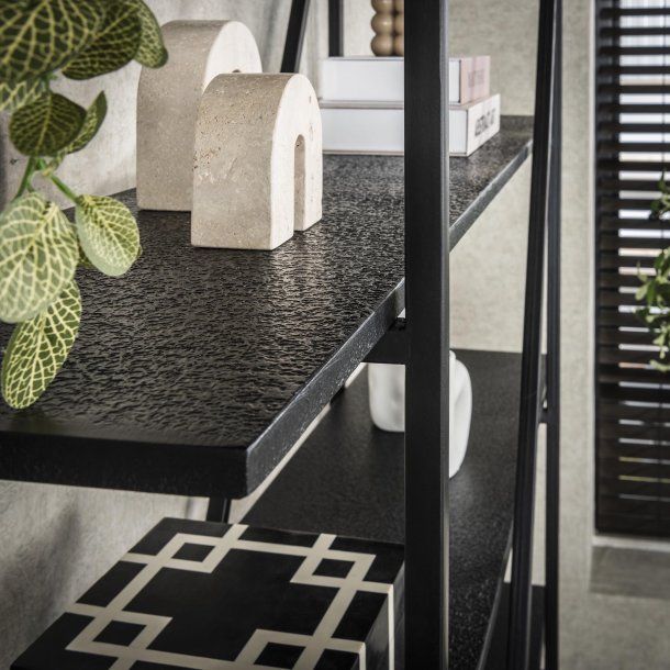 Namu - Reol i gr-sort metal, fem hylder, bredde 140 cm.