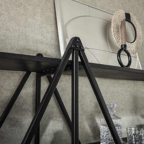 Namu - Reol i gr-sort metal, fem hylder, bredde 220 cm.