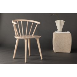 Dobby - 2 Spisebordsstole i massiv hvidtonet tr�