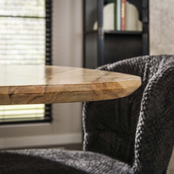 Surrey - Spisebord i akacietr og sort metal, 135 x 135 cm.