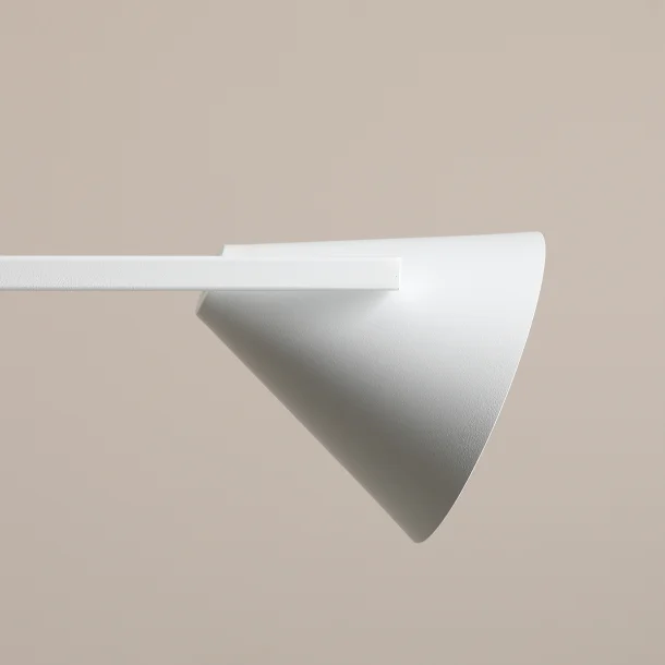 Frigg - Loftlampe i hvid metal