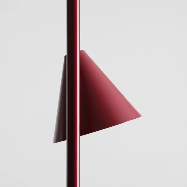 Frigg- Gulvlampe med to skrme i vinrd metal