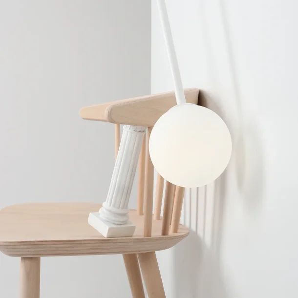 Limelight - Vglampe i hvidt metal og hvidt glas, bredde 97 cm