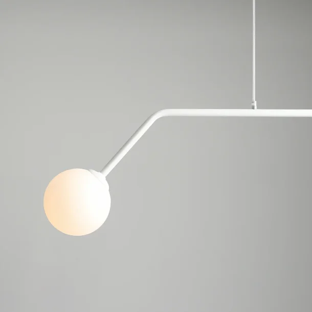 Limelight - Loftlampe i hvidt metal og hvidt glas, bredde 150 cm