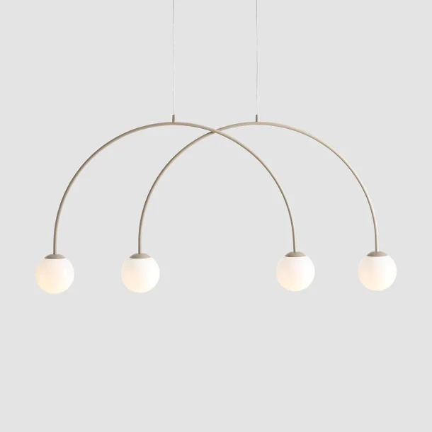  Twiggy - Taklampa i beigefrgad metall och 4 vita glaskupoler, bredd 130 cm.