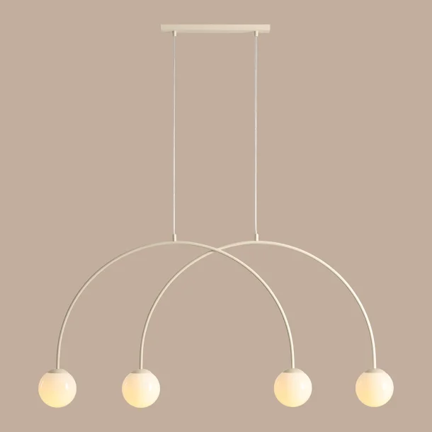 Twiggy - Loftlampe i cremefarvet metal og 4 hvide glaskupler, bredde 130 cm.