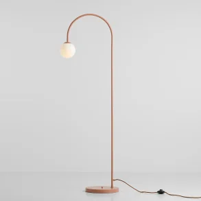 Twiggy - Gulvlampe i koral farvet metal og hvidt glas