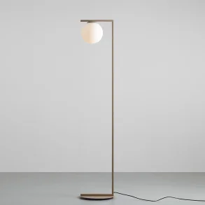 Moma - Gulvlampe i beige metal og hvidt glas