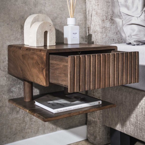 Marron - Sengebord i brun massiv akacietr med skuffe og hylde