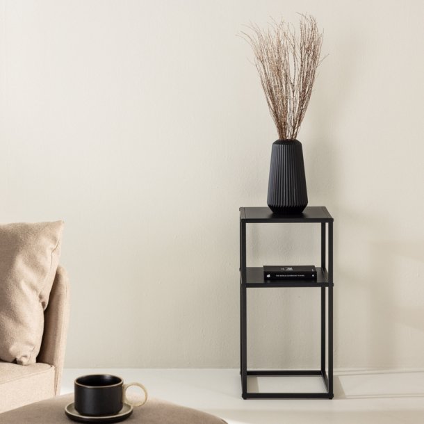 Triss -Blomstersjle/sidebord i sort metal