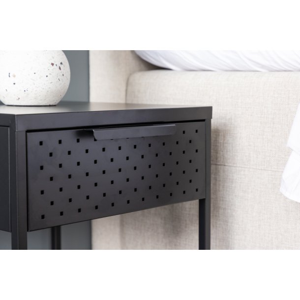 Beta - Sengebord i sort metal