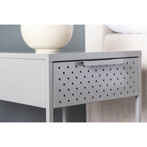 Beta - Sengebord i lysegr metal