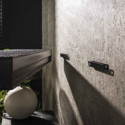 Blunt - Vghylde i gr metal, lngde 150 cm.