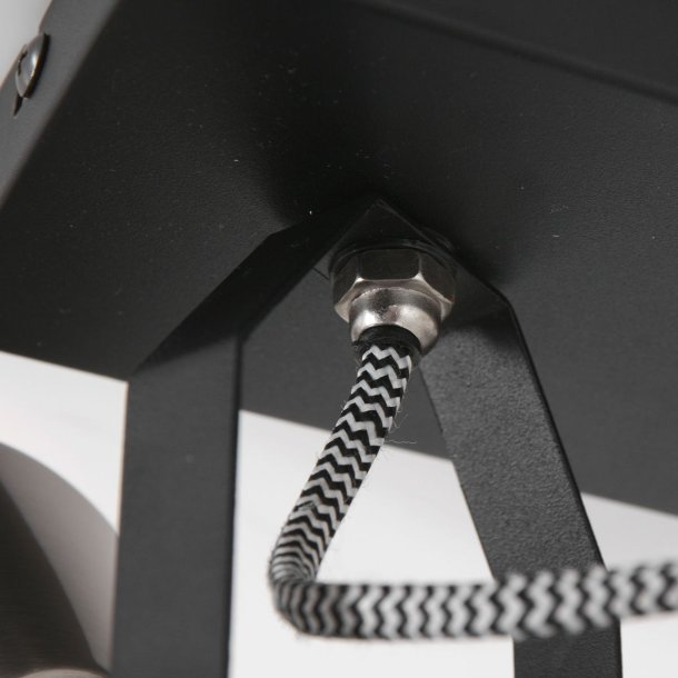 Kingsley - 2 spot i stl og sort metal