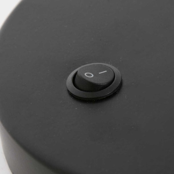 Attach - bordlampe i fire metalfarver