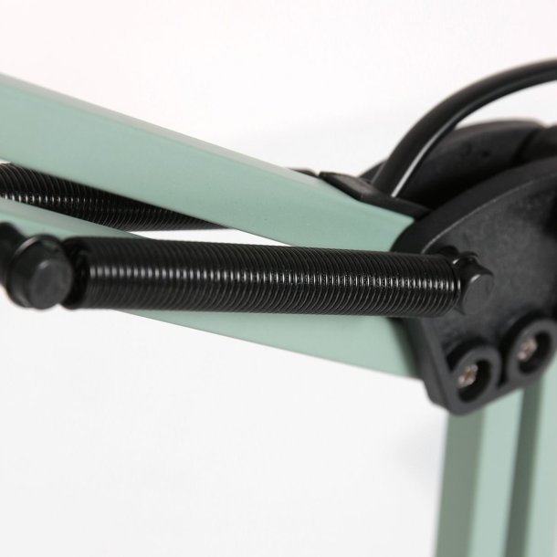 Amposta - arkitekt bordlampe i to metalfarver