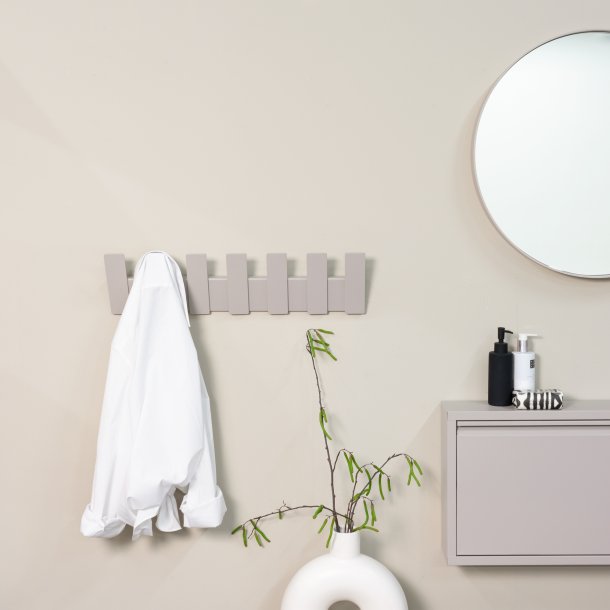Boost - Knage med syv knager i silky taupe farvetfarvet metal