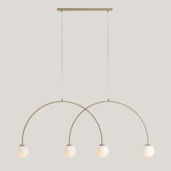 Twiggy - Loftlampe i beige farvet metal og 4 hvide glaskupler, bredde 149 cm.
