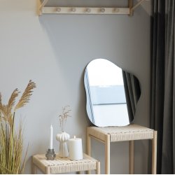 Umberto -  Spejl i aluminium, 50 x 55 cm.