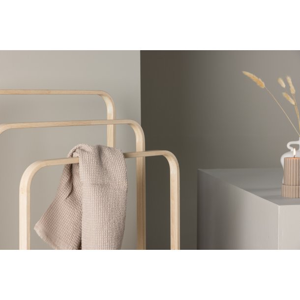 Gamma - T�jstativ i white washed farvet metal