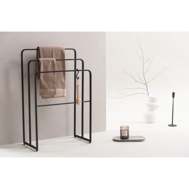 Gamma - Tjstativ i sort metal