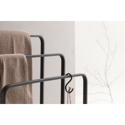 Gamma - Tjstativ i sort metal