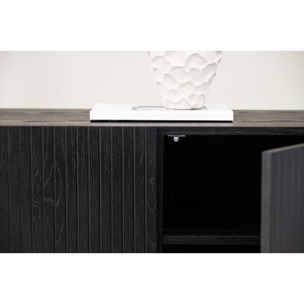 Primas - Sknk i sort egefiner p MDF