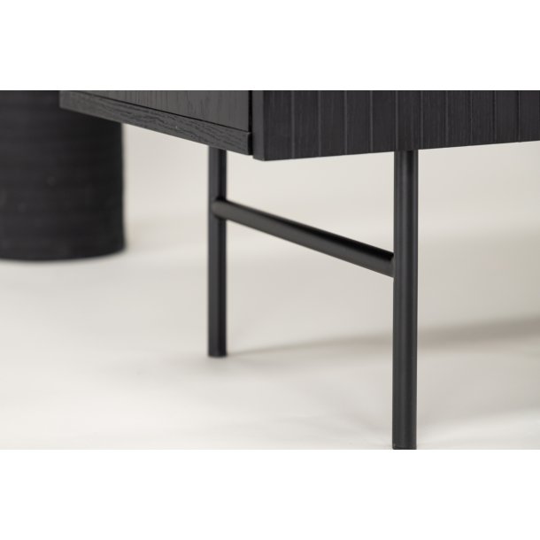 Primas - Sknk i sort egefiner p MDF