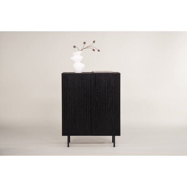 Primas - Skab i sort egefiner p MDF