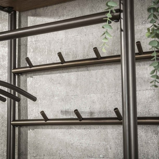 Lunox - Kl�dst�llning i bronsf�rgad metall, bredd 100 cm.