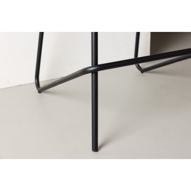 Otis- 2 Barstole i sort kunstlder og metal