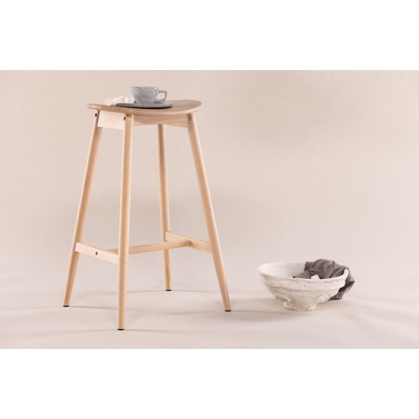 Nerja - Barstol i lyst tr