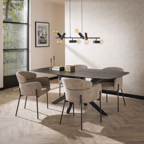 Peaks - 2 Spisebordsstole med armln i sandfarvet Boucl stof