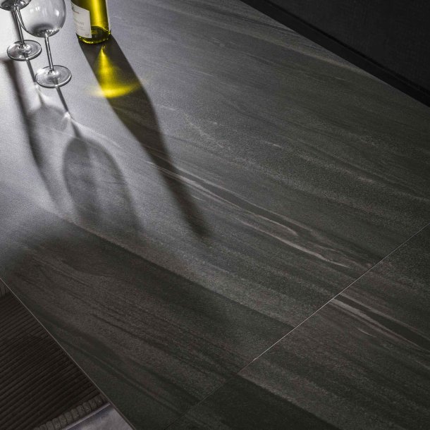 Sleek - Spisebord med keramisk topplade og udtrksplader, lngde 160-240 cm.