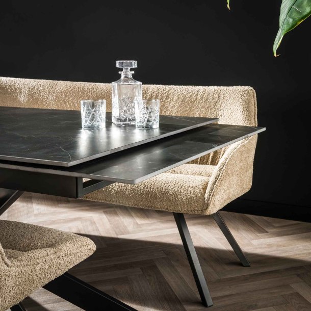 Sleek - Spisebord med keramisk topplade og udtrksplader, lngde 180-260 cm.