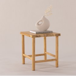 Booster - Skammel i teaktr, 42 x 42 cm.